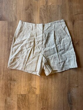 NWT Banana Republic Natural Beige Linen Pleated Shorts